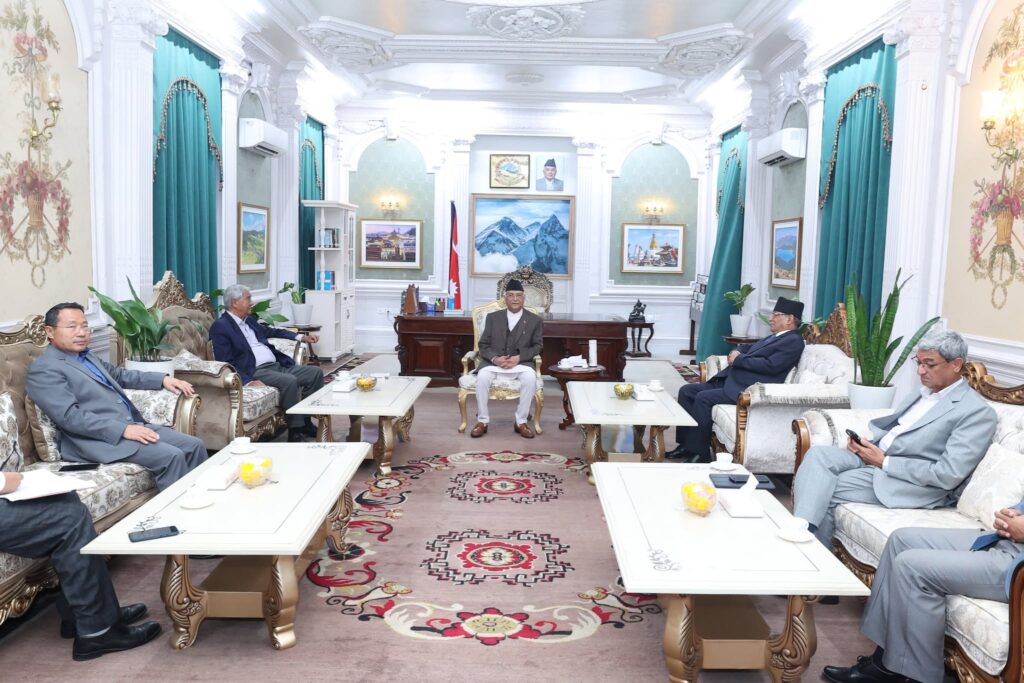 तीन दलका शीर्ष नेताबिचको बैठकमा टीआरसीबारे छलफल