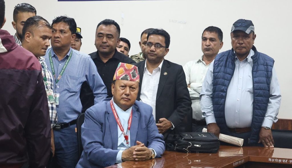 पूर्वमन्त्री बस्नेतलाई २५ लाख धरौटीमा छाड्न अदालतको आदेश
