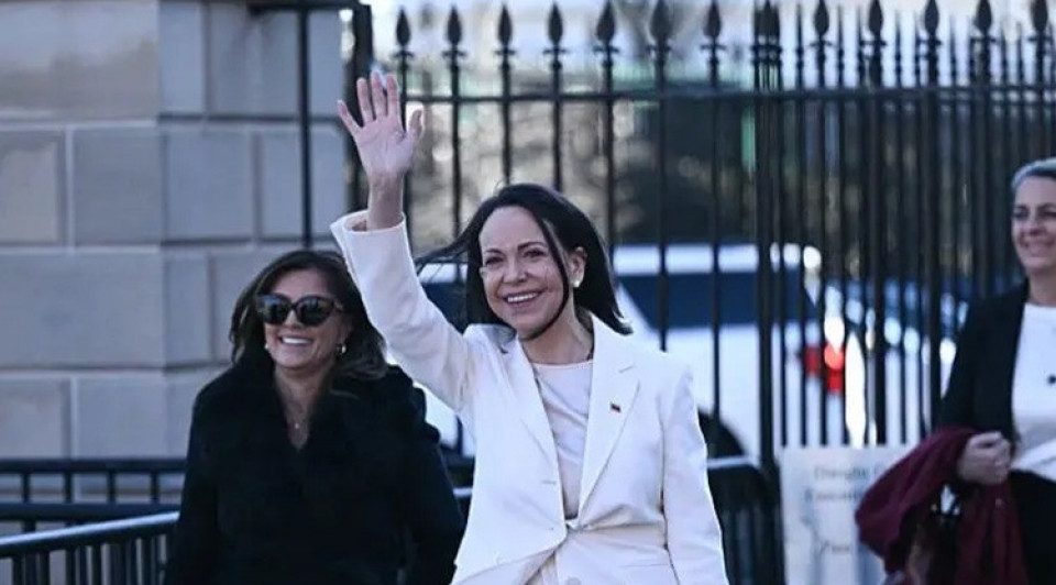 भेनेजुएलाकी विपक्षी नेताद्वारा नोबेल शान्ति पुरस्कार ट्रम्पलाई प्रदान