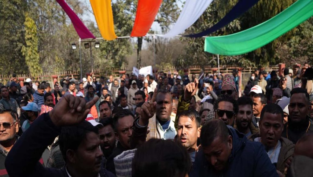 कांग्रेस महाधिवेशन स्थलमा नेतृत्व चयनको माग गर्दै नाराबाजी