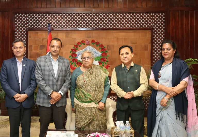 प्रधानमन्त्रीसँग कांग्रेसका शीर्ष नेताहरुको बालुवाटारमा भेट