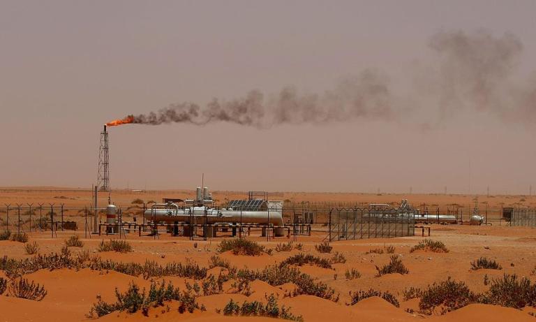 साउदी अरबको ठुलो तेल रिफाइनरीमा इरानको हमला