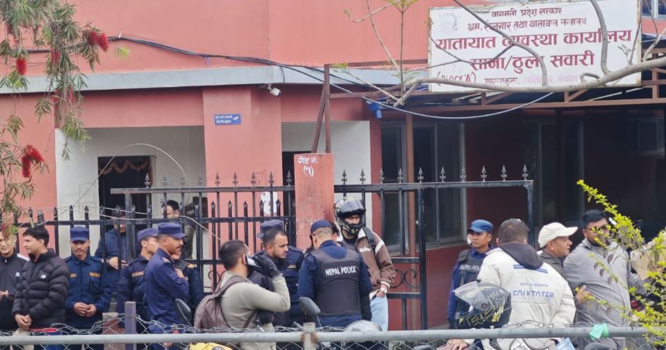 उपत्यकाका यातायात कार्यालयबाट २२ बिचौलिया पक्राउ