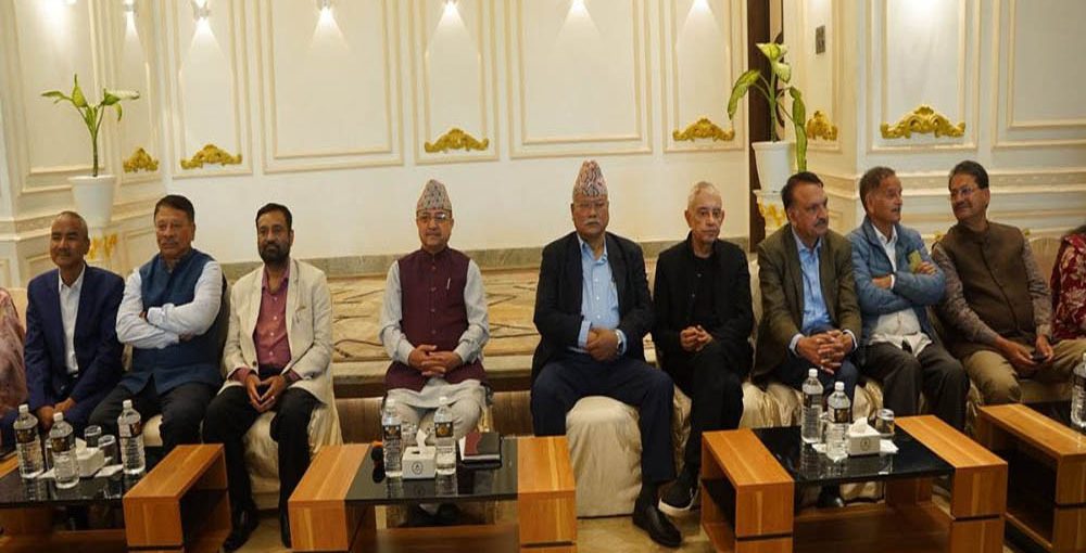 देउवा र कोइराला समूहको छुट्टा-छुट्टै भेला बोलाईयो