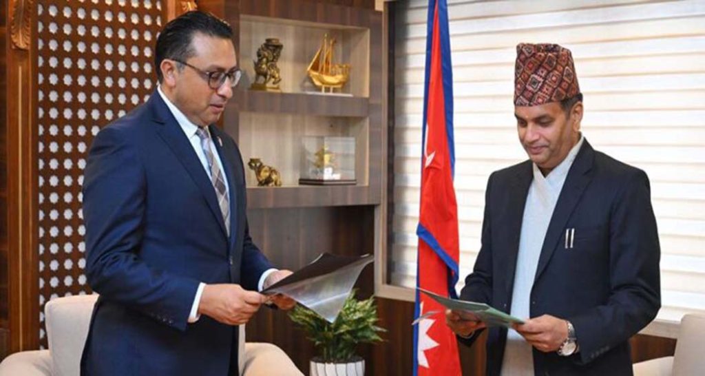 धितोपत्र बोर्डका नवनियुक्त अध्यक्ष भट्टले लिए शपथ